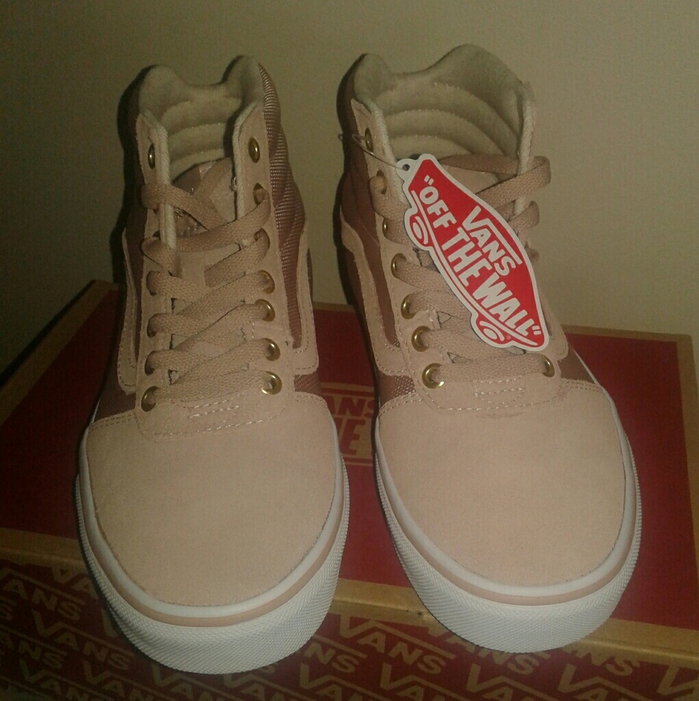 Vans - Picture 4 of 6